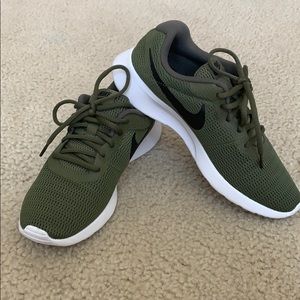 Nike TanJuns
